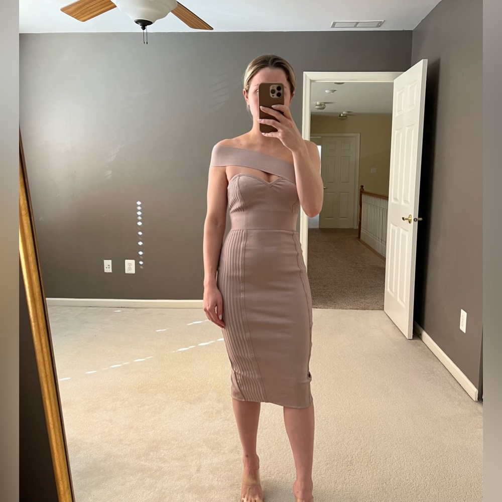 Missguided petite bodycon midi light purple/ mauve dress. Size 2. Tags on
